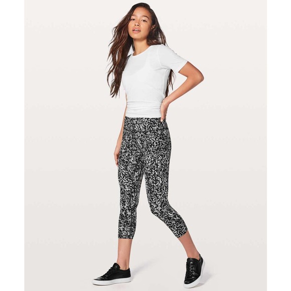 Lululemon Align Crop 4 Small Black High Rise Printed 21" Nulu Athletic Workout - Picture 9 of 13